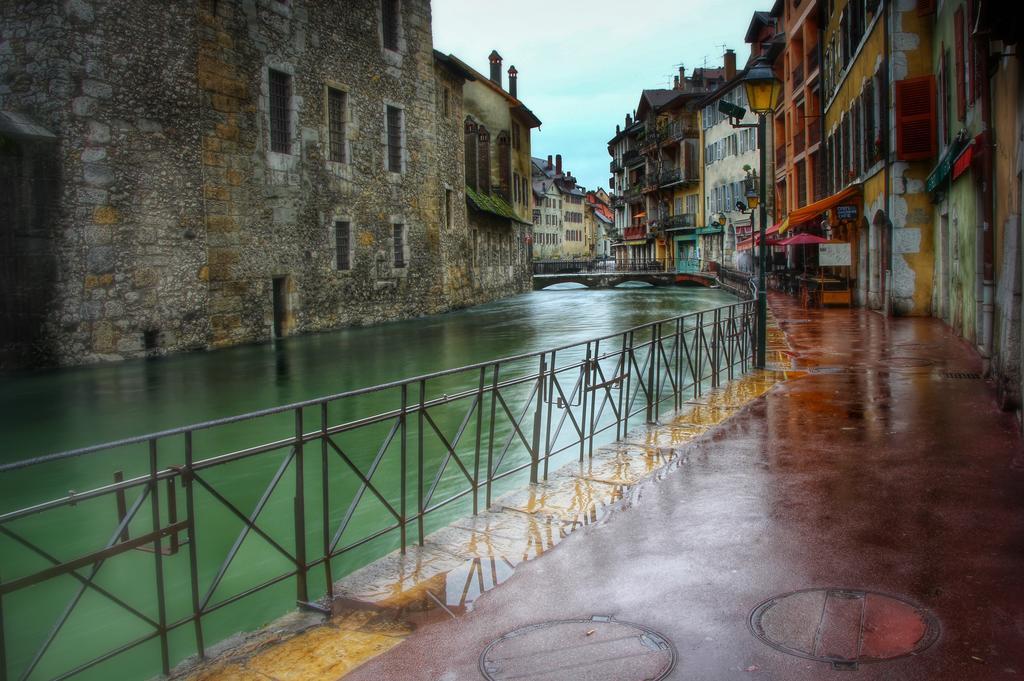 Hotel Des Marquisats Annecy Exterior foto